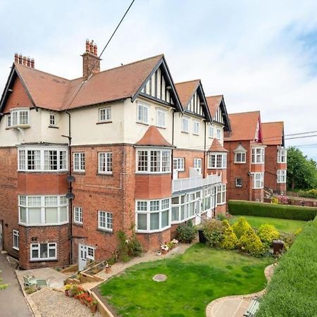 The Hideaway Luxury 5* 2 Bed Garden Apartment Scarborough Bagian luar foto