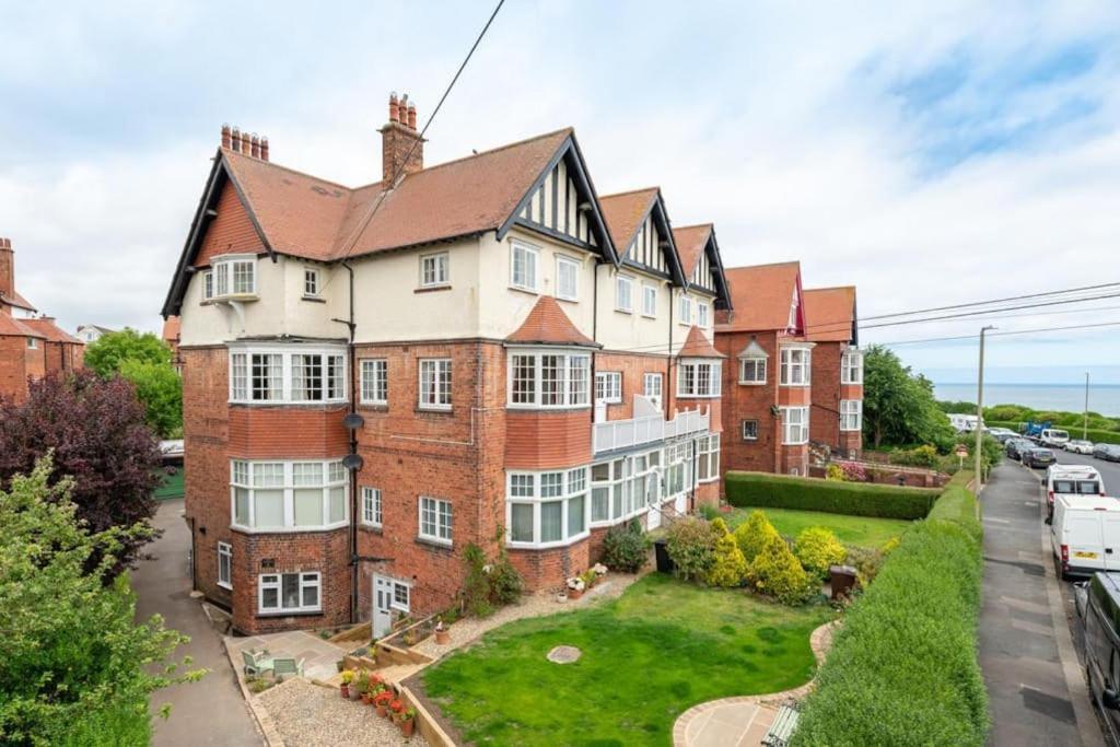 The Hideaway Luxury 5* 2 Bed Garden Apartment Scarborough Bagian luar foto